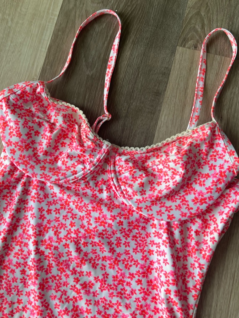 Kulani Kinis Decorative Underwire Cheeky One-Piece Floral size Large - Picture 9 of 11